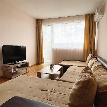 Spacious And Bright Maisonette Varna Center Esterno foto