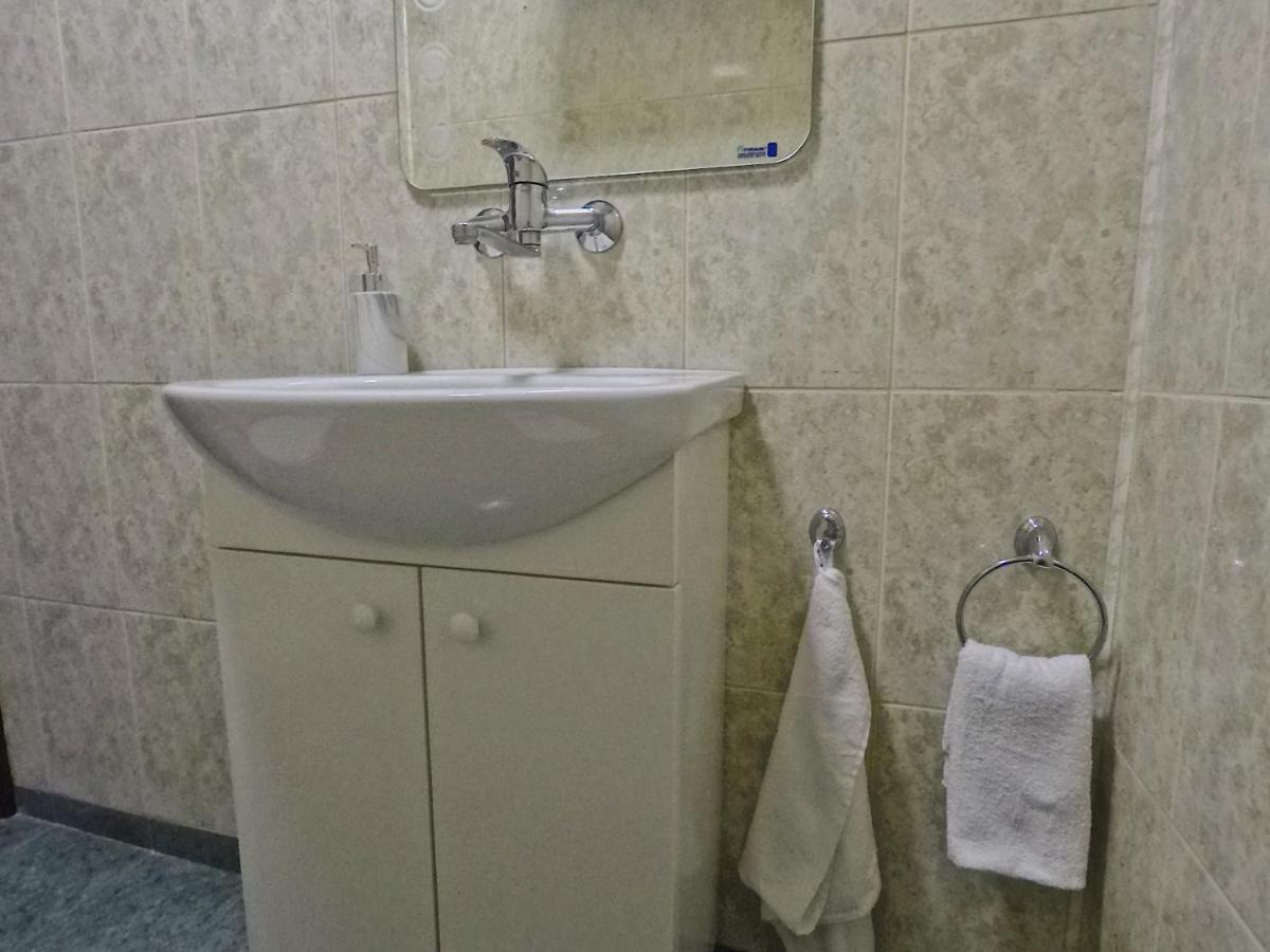 Spacious And Bright Maisonette Varna Center Esterno foto