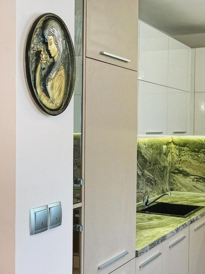 Spacious And Bright Maisonette Varna Center Esterno foto